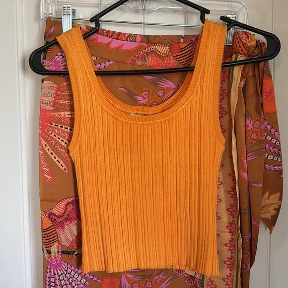 Rachel Zoe 2 Piece Set - Picture 2 of 7